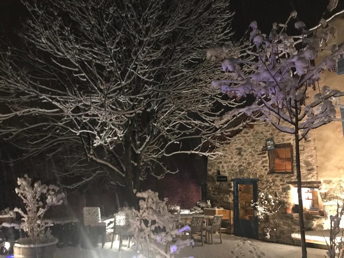 Hotel Cal Xandera Angoustrine Zewnętrze zdjęcie